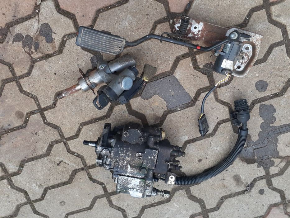 Топлений насос Нісан терано 2.7