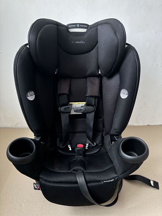 Автокрісло Evenflo Gold Revolt 360
Автокрісло Evenflo Gold Revolt 360