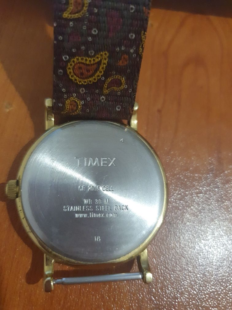 Часы наручные женские Timex