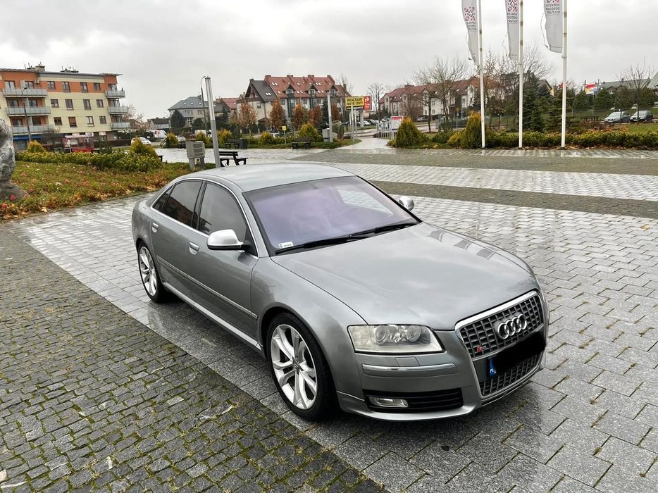 Audi S8