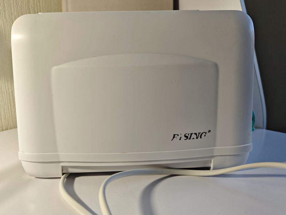 Продам тостер rising