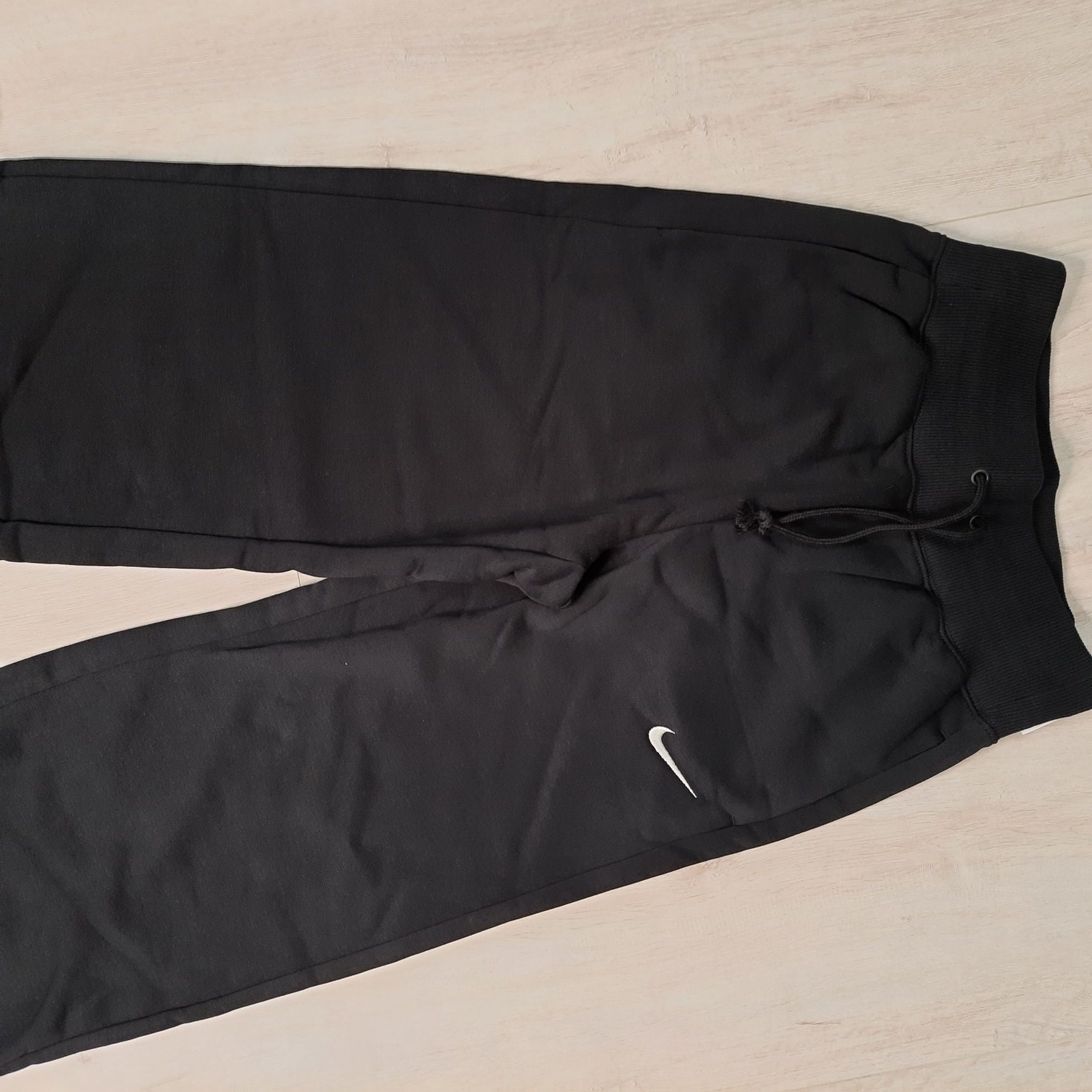 Оригінальні жіночі штани Nike W NSW PHNX FLC HR PANT WIDE DQ5615-010