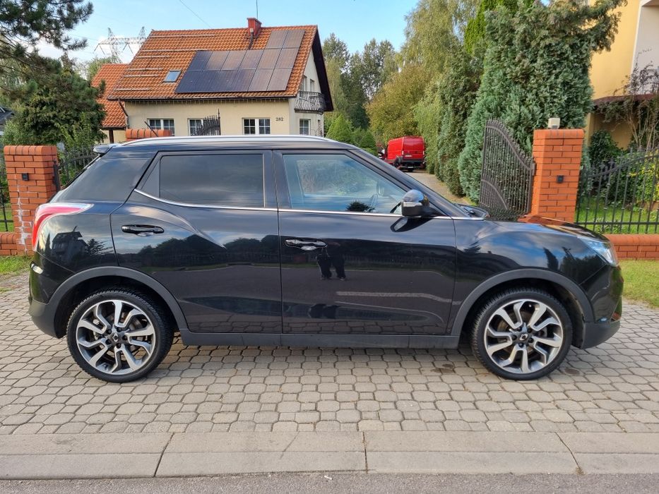 SsangYong Tivoli 1.6 benzyna 2016 salon PL 1wł Bogata wersja