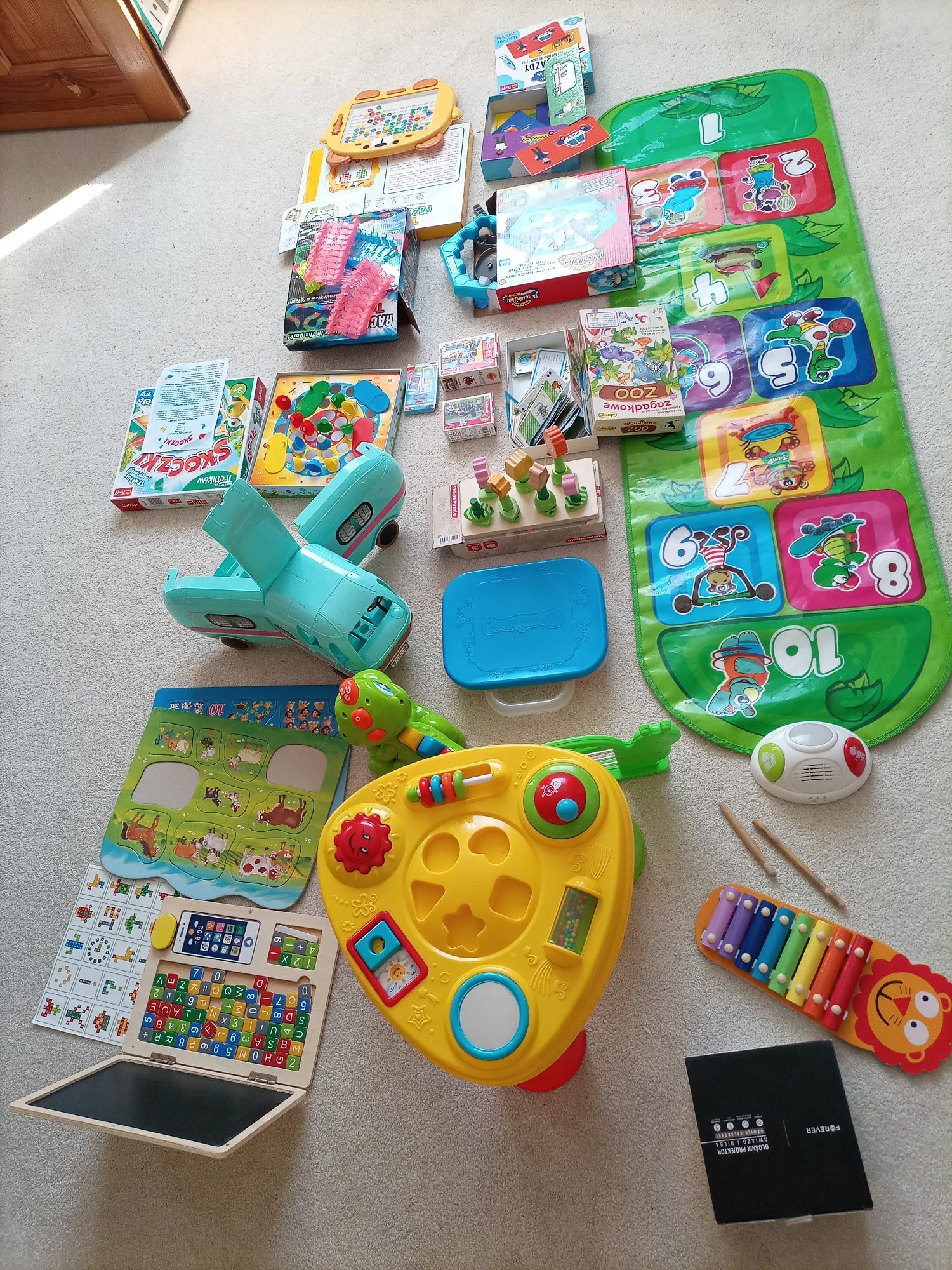 Cymbałki stolik gry puzzle tablicz tor pojazdy zoo skoczki klasy rzepy