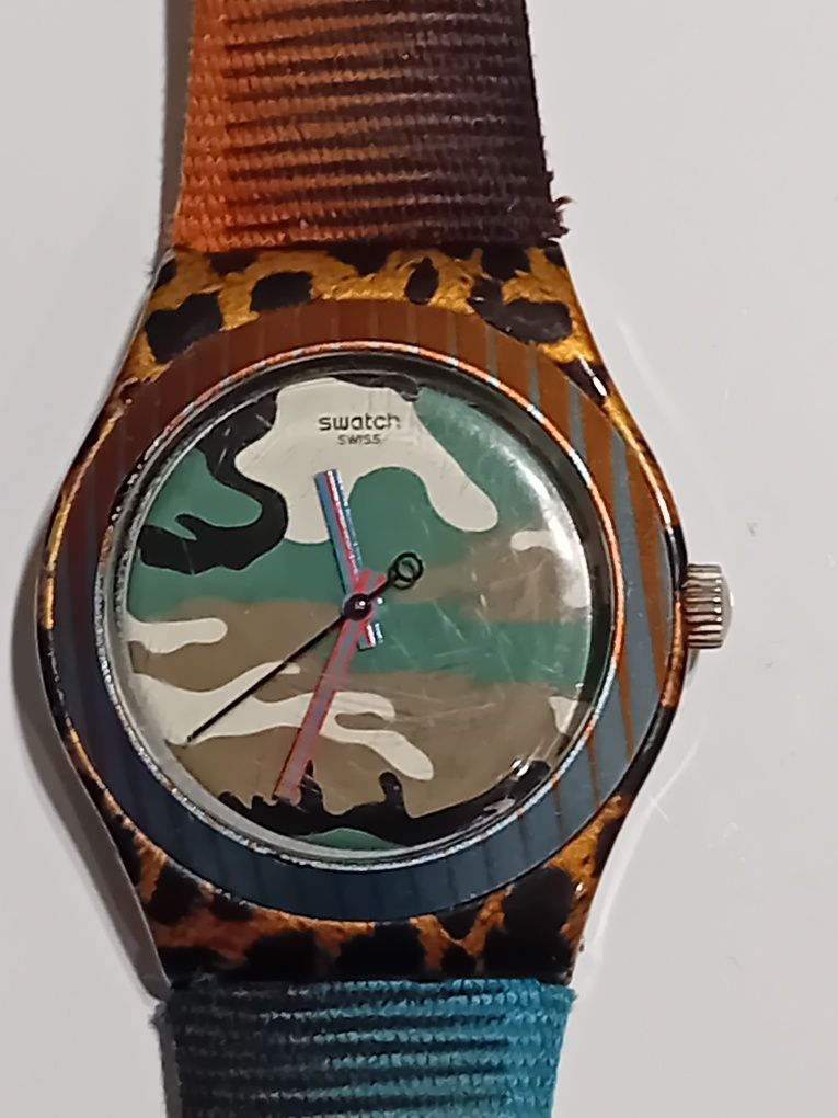 Zegarek damski Swatch model YLC 1001/LAVABOUND