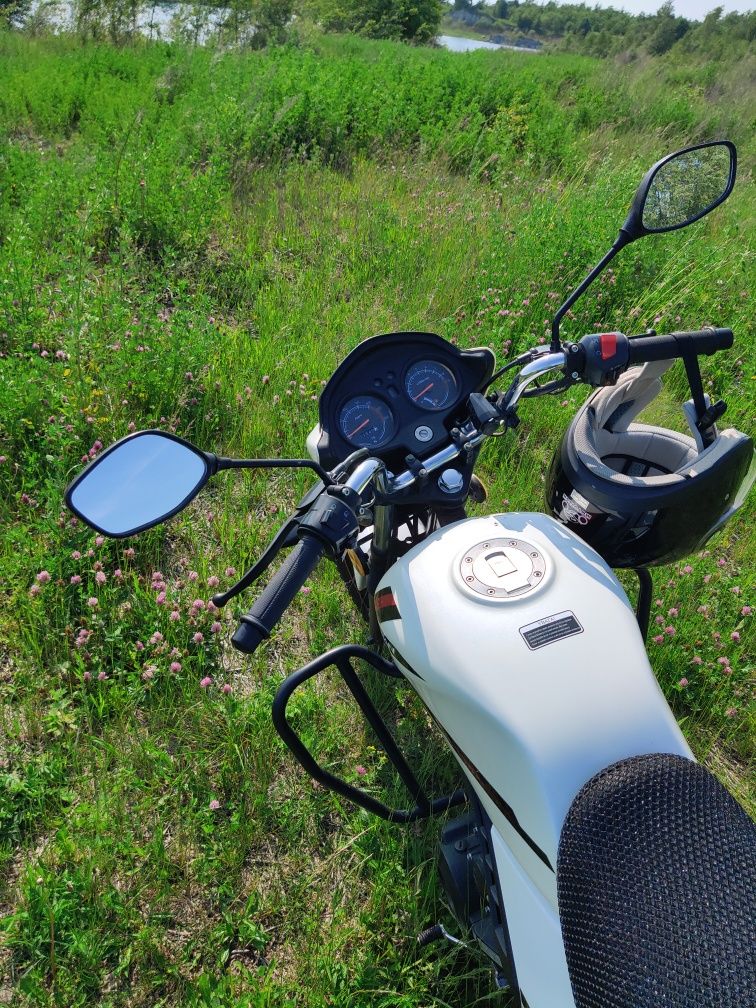 Продам Lifan btr 200