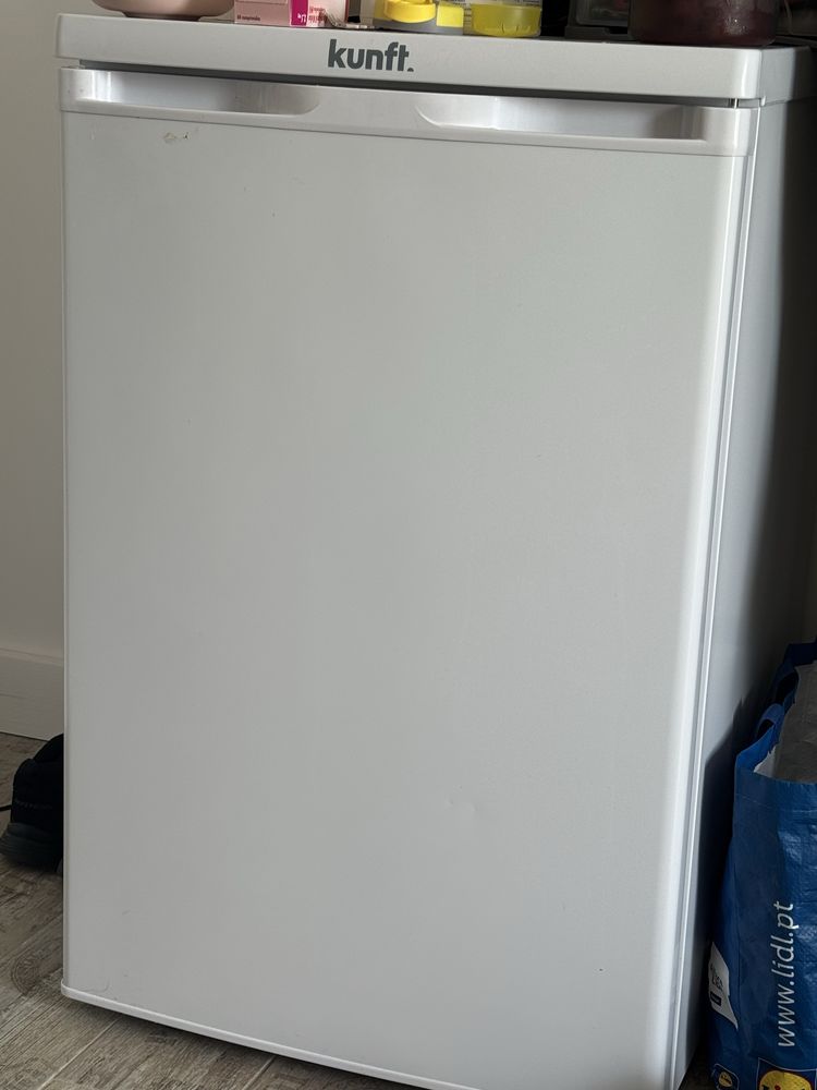 Arca Vertical KUNFT KUF9126 WH (Estático - 85 cm - 85 L - Branco)