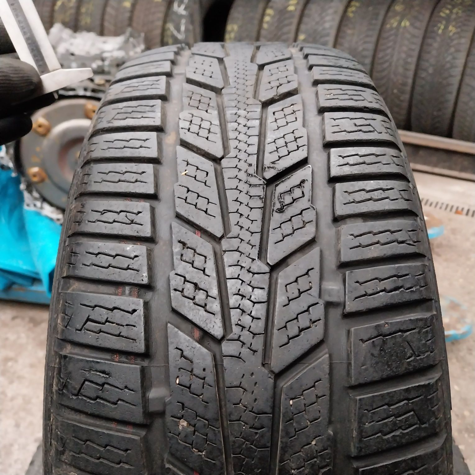 Opony Zimowe Semperit 205/55R16 91H