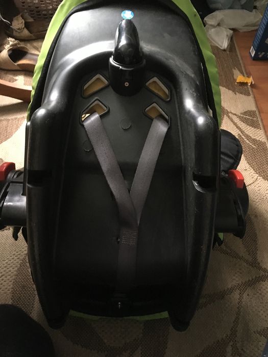 Karwala fotelik samochodowy niemowlecy