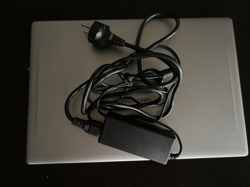 Laptop Medion S6445. SSD 1 TB, i5 8 gen, 8 GB RAM, matryca fullHD