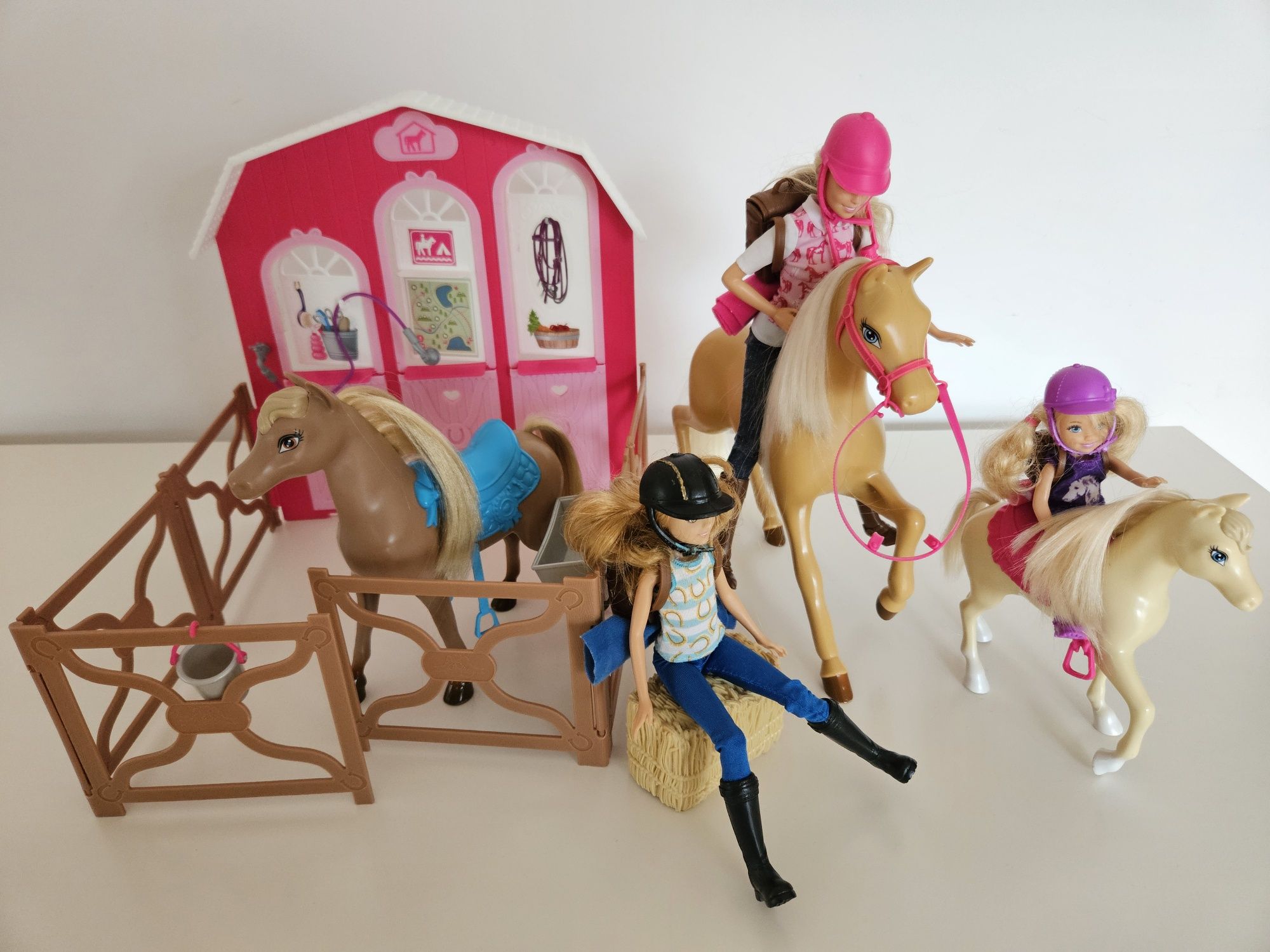 Zestaw Barbie w krainie kucyków