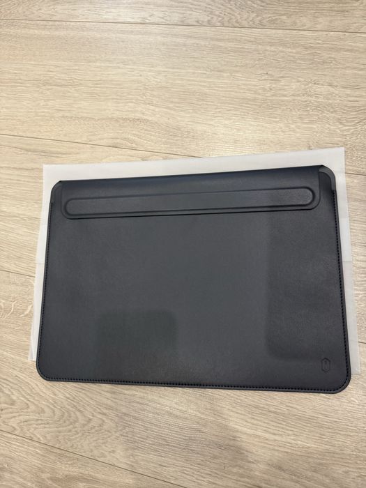 Кожаный чехол на макбук