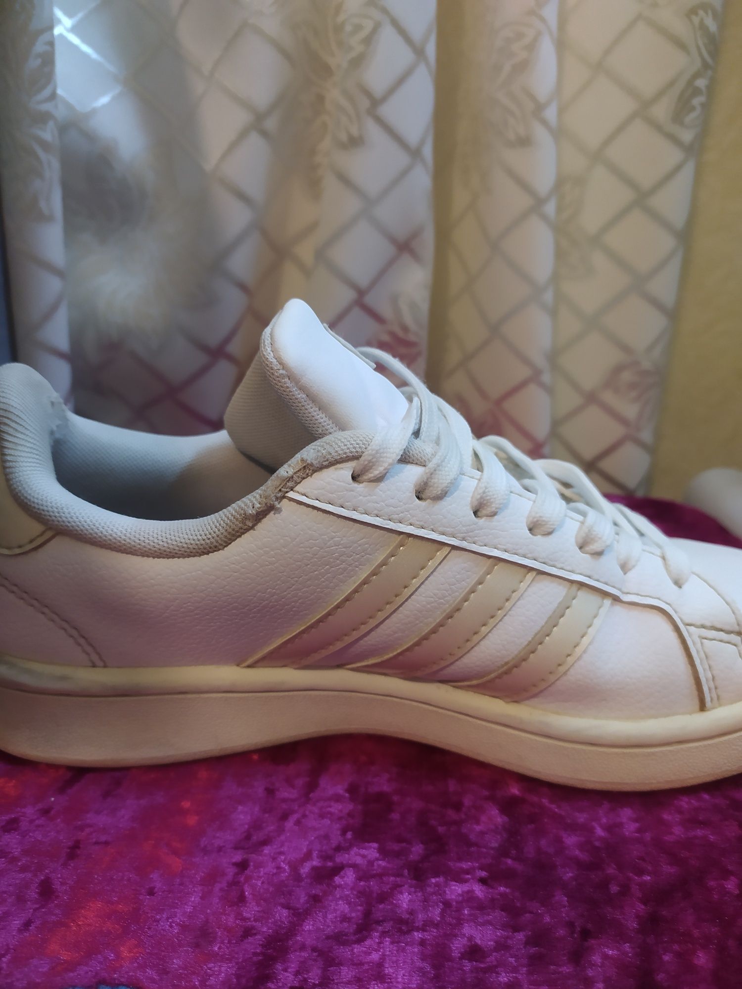 Кросівки Adidas 37