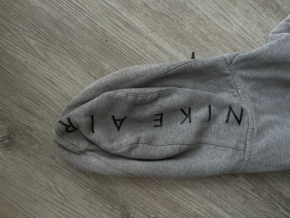 Szara bluza na zamek nike air hoodie z kapturem