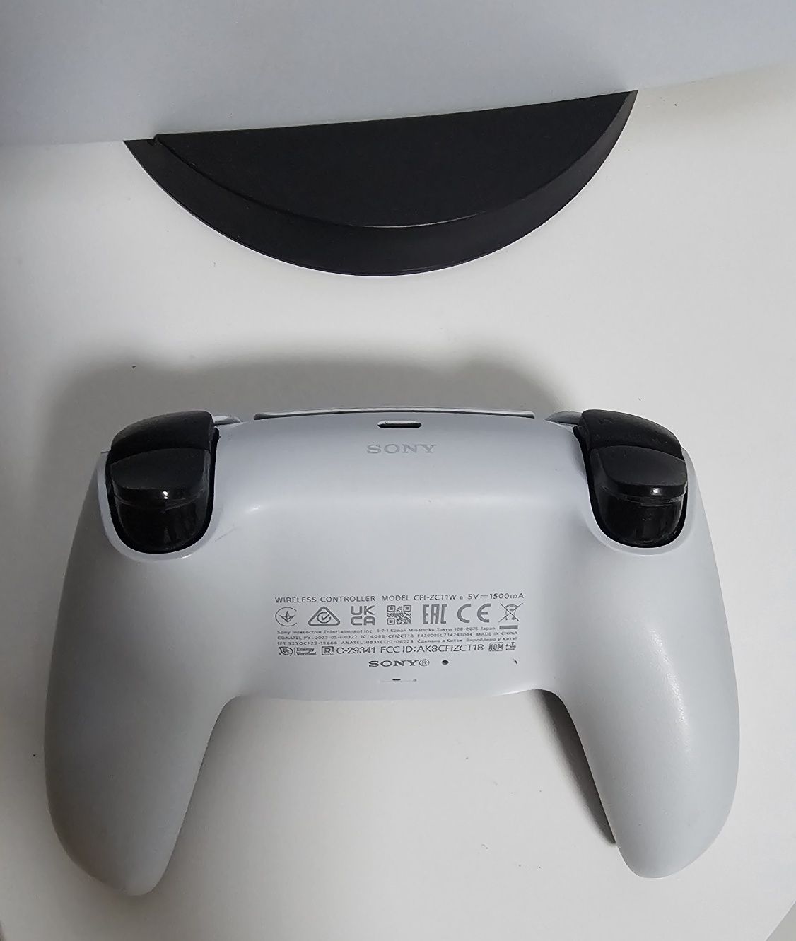 Playstation 5 825 gb + джойстик и коробка