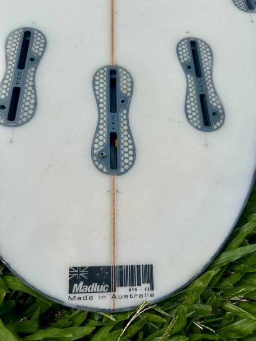 Prancha de surf JS black box II 5.4