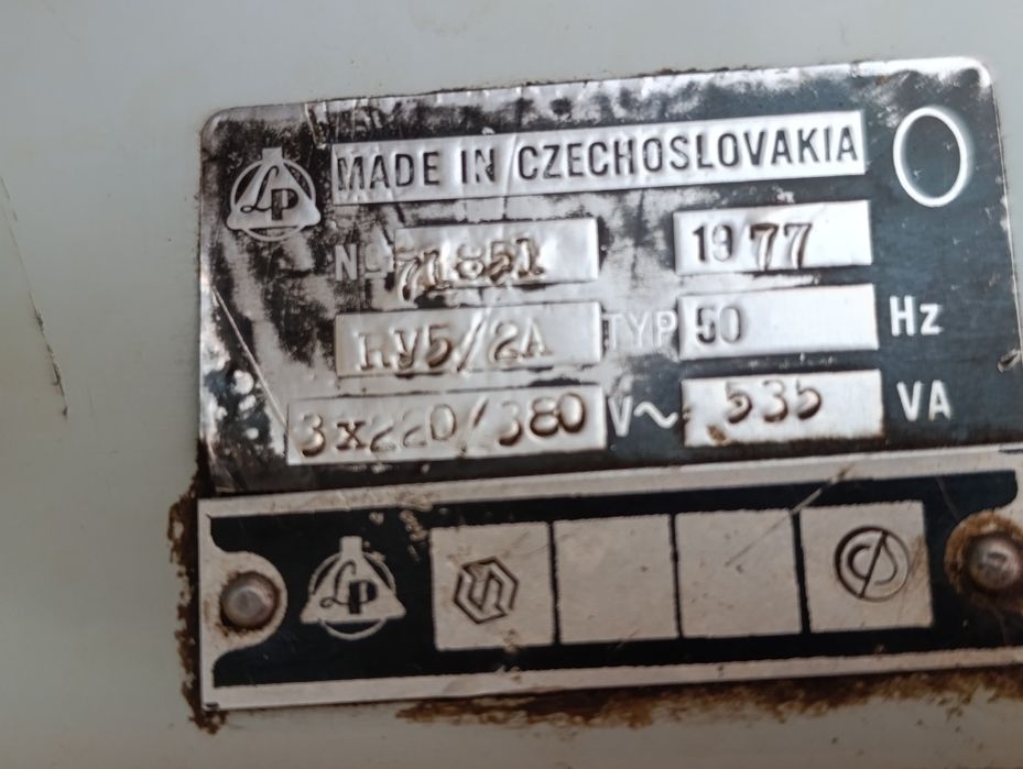 Вакуумный  насос