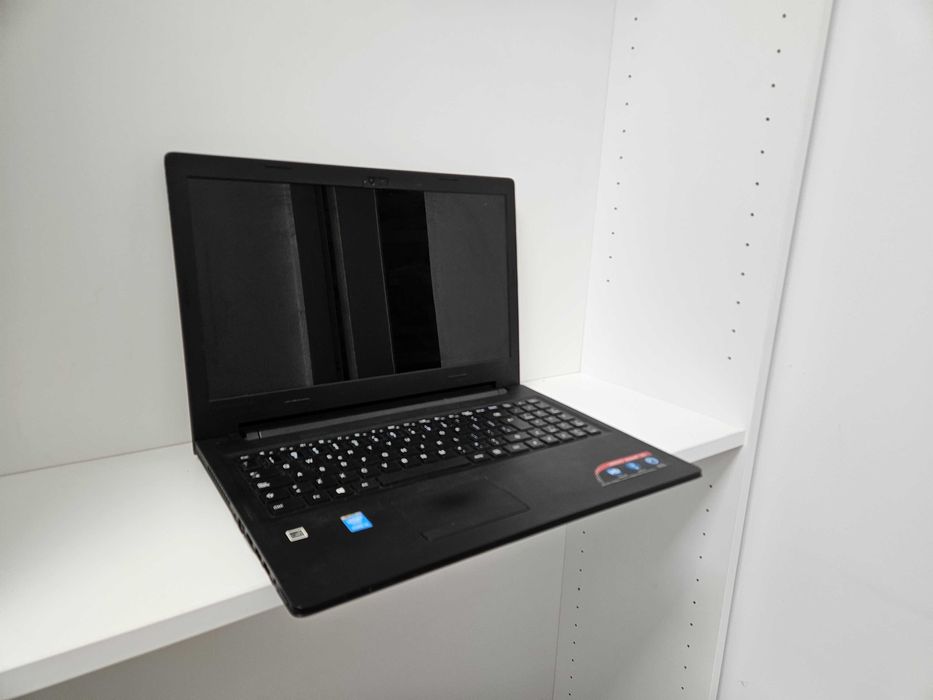 Laptop Lenovo 15,6 cala dysk SSD, procesor intel core i5 , pamięć 8GB