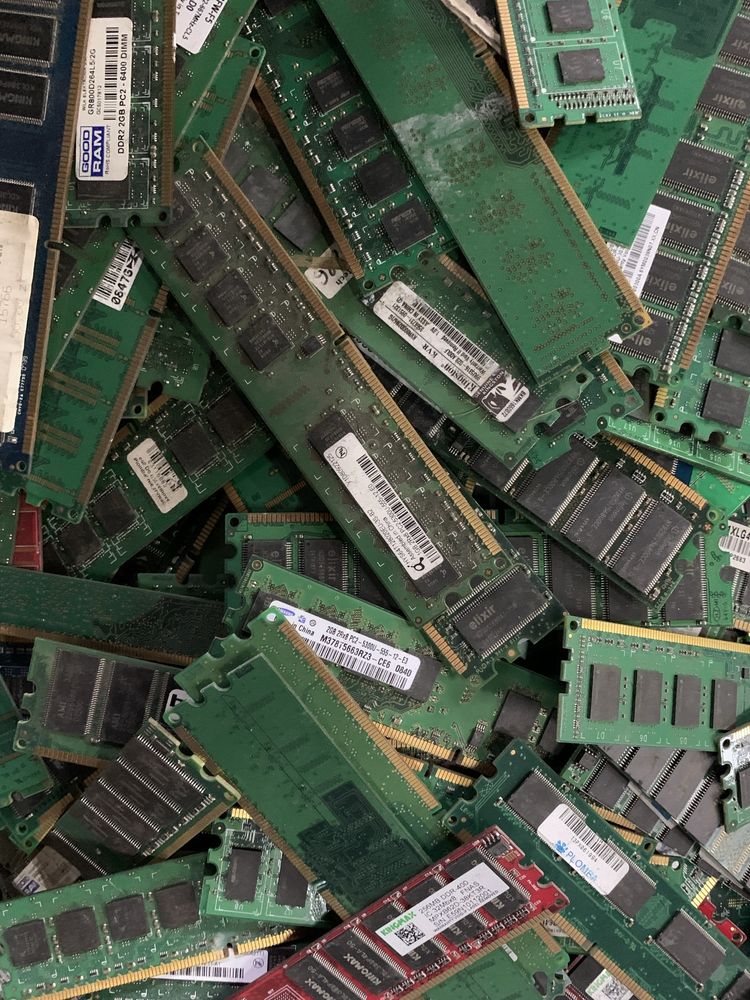 Skup złomu komputerowego Skup Płyt Głównych Skup RAM Skup Elektroniki