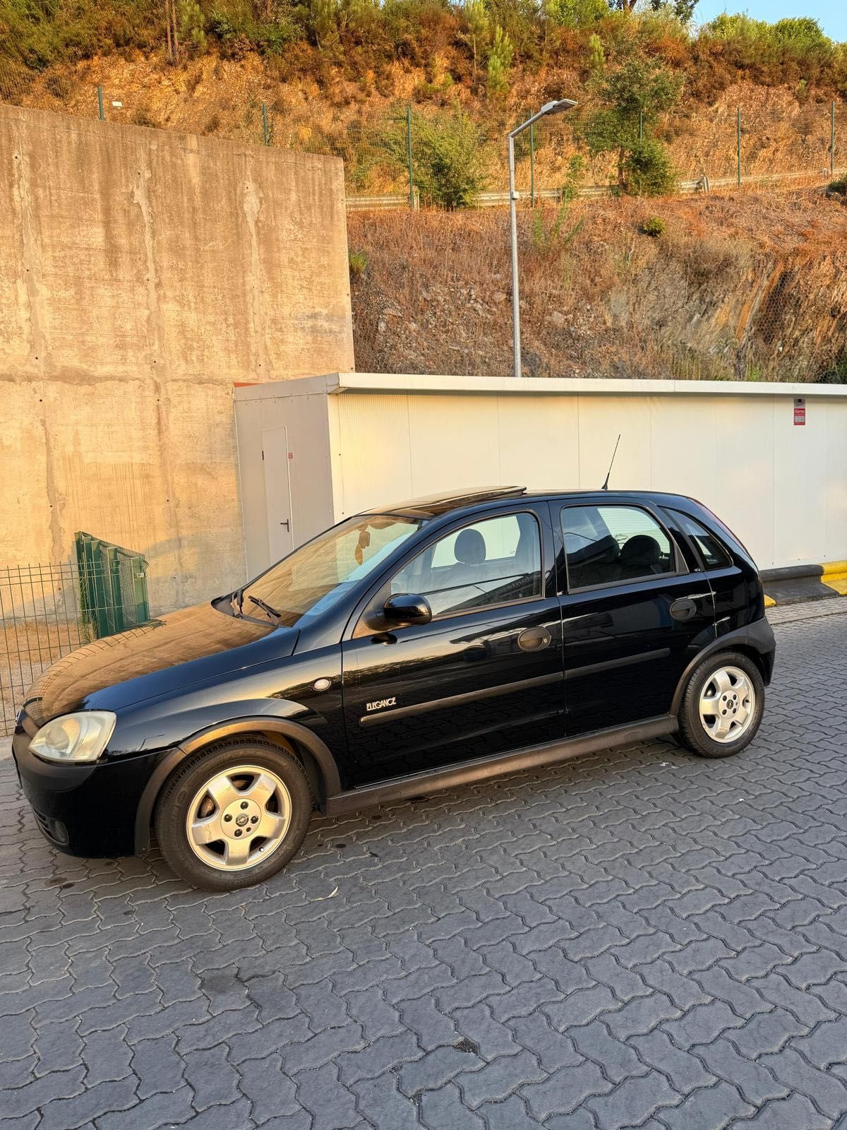 Corsa Preto 2001