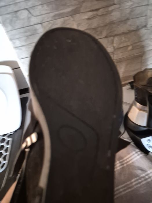 Botki na rownej podeszwie