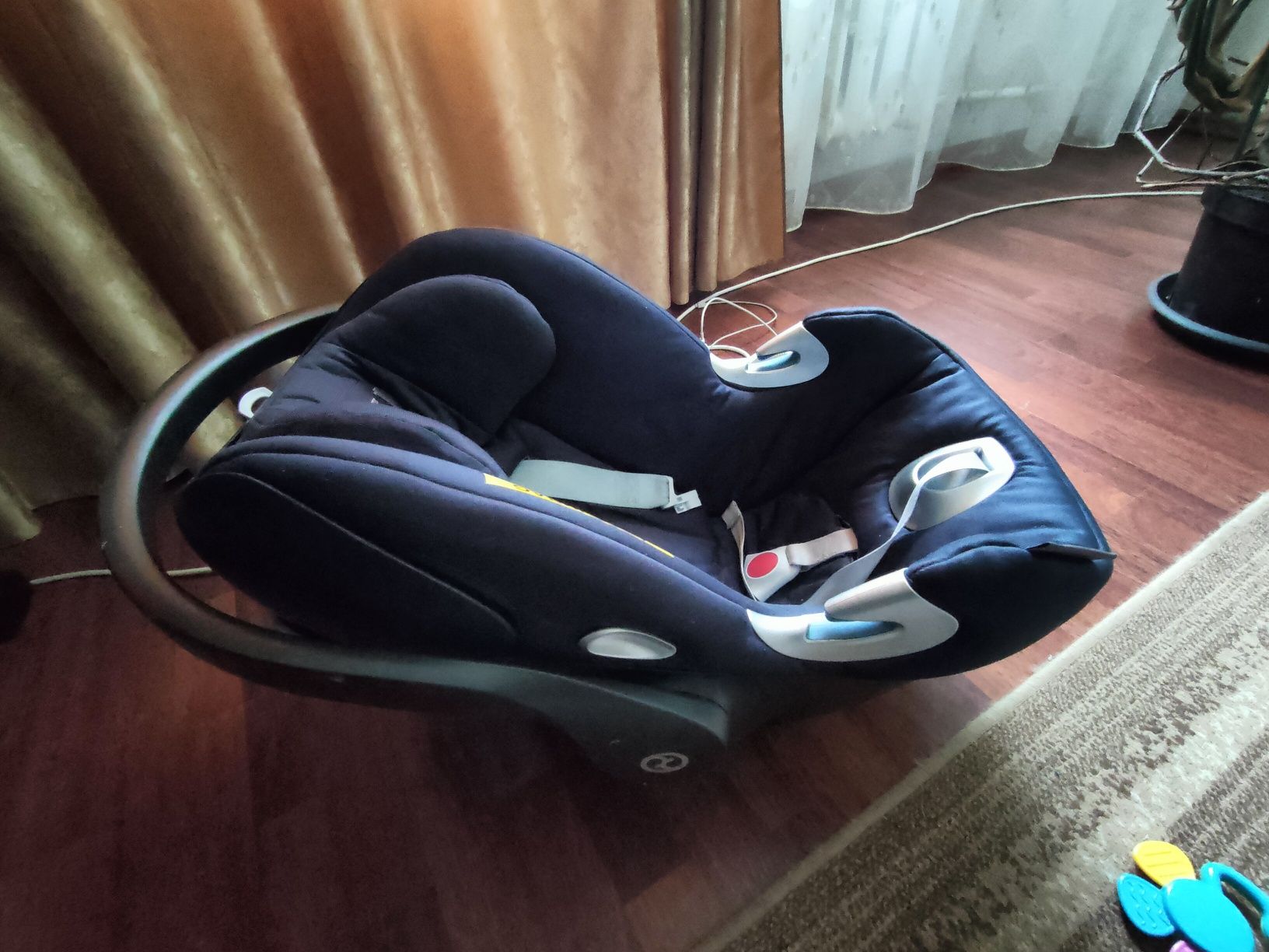 Автокрісло Cybex Aton q