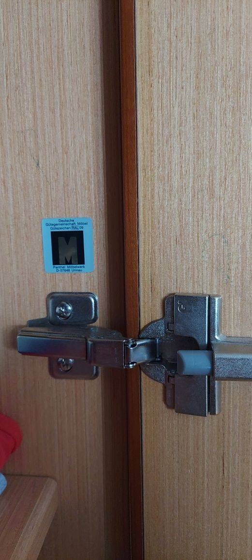 Szafa 6 dżwi 302 szerokość