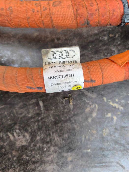 Комплект оригінальних портів зарядки Audi E-Tron 4KR971093H 4KR971106D