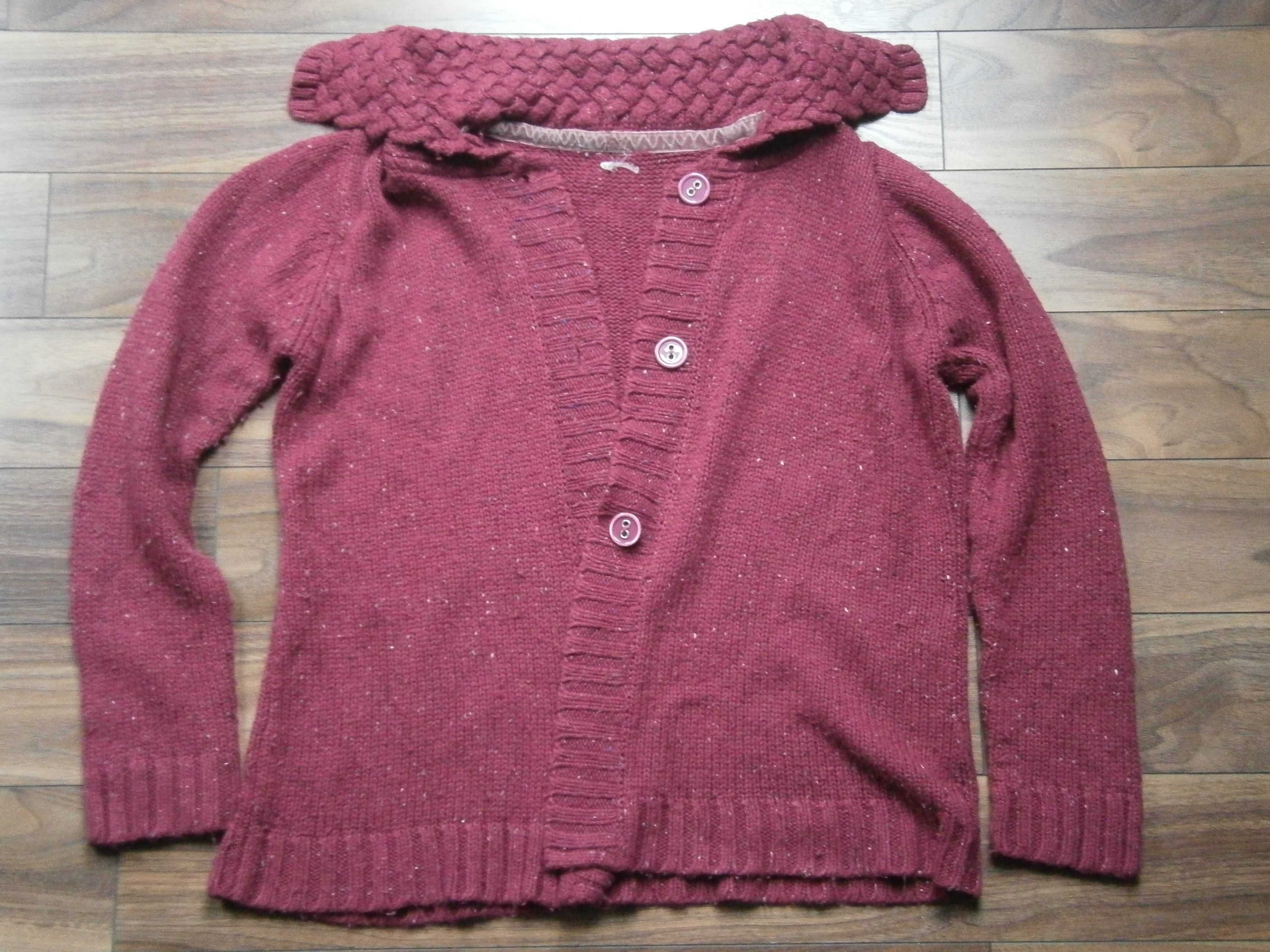 Sweterek M L purpurowy zapinany na guziki sweter