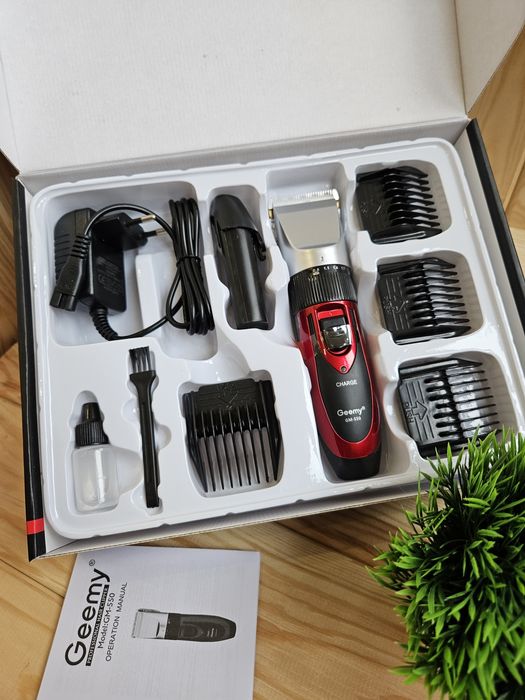 Машинка для стрижки волос с насадками ,Geemy gm 6001, gemei 550