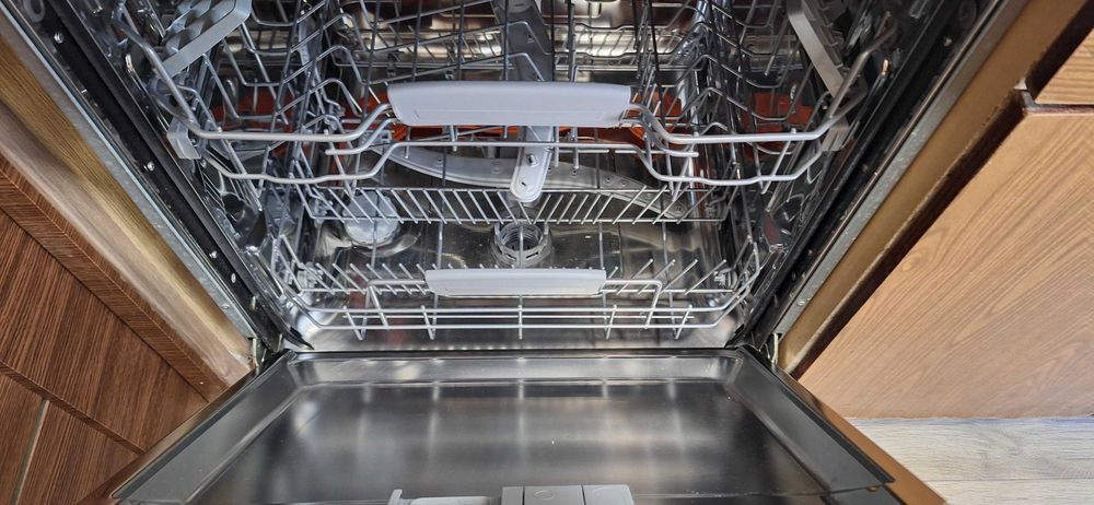 Посудомийка, Посудомийна Машина HOTPOINT ARISTON HI 5020 WEF