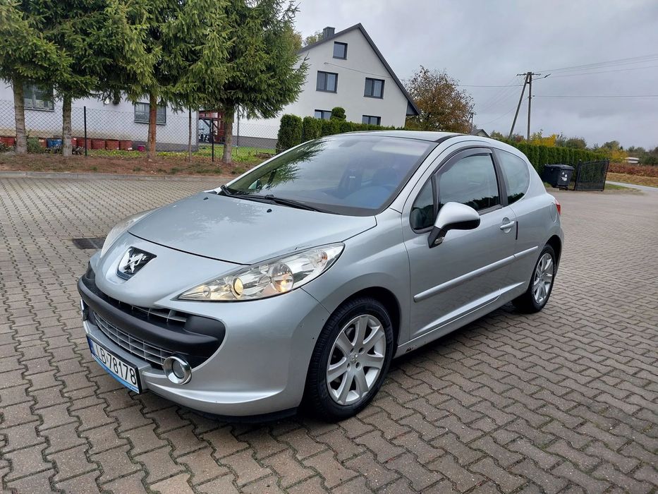Peugeot 207 1.6 HDI 2008r bogate wyposażenie