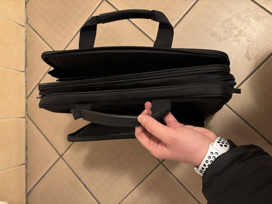 Torba na laptopa firmy DICOTA