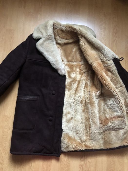 Brązowy kożuch męski