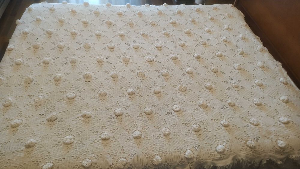 Colcha de Renda antiga (feita a mao) - Cama de Casal