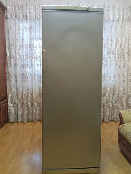 Продам морозильну камеру