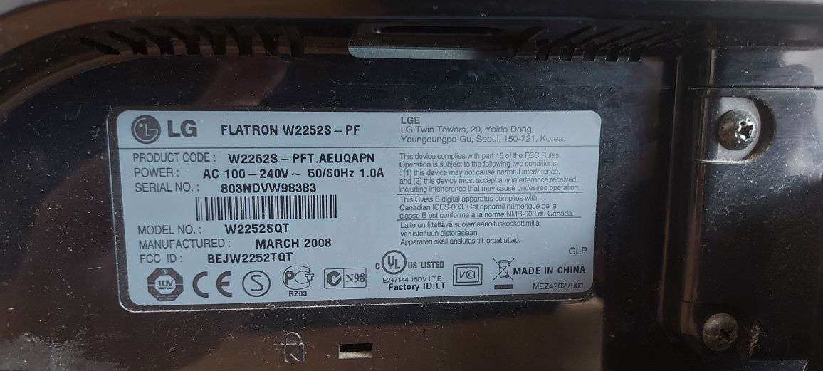 Monitor 22 cale LG Flatron W2252S