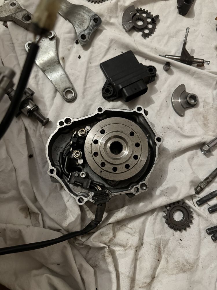 Części do yamaha yzf 250 rok14-18 głowica wydech moduł, staror magneto