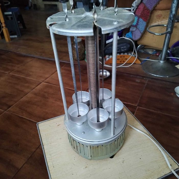 Электрошашлычница Grunhelm GSE10