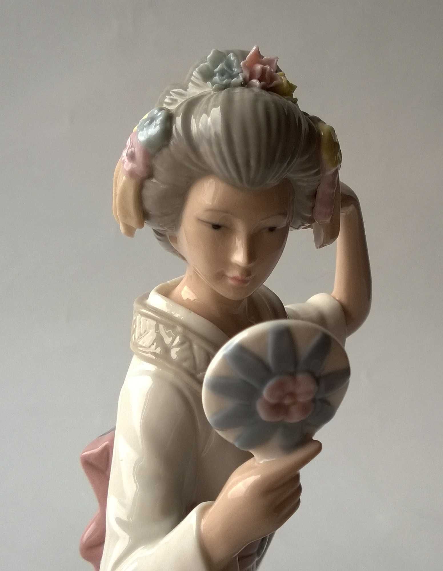 Figurka Porcelanowa Gejsza Porcelana