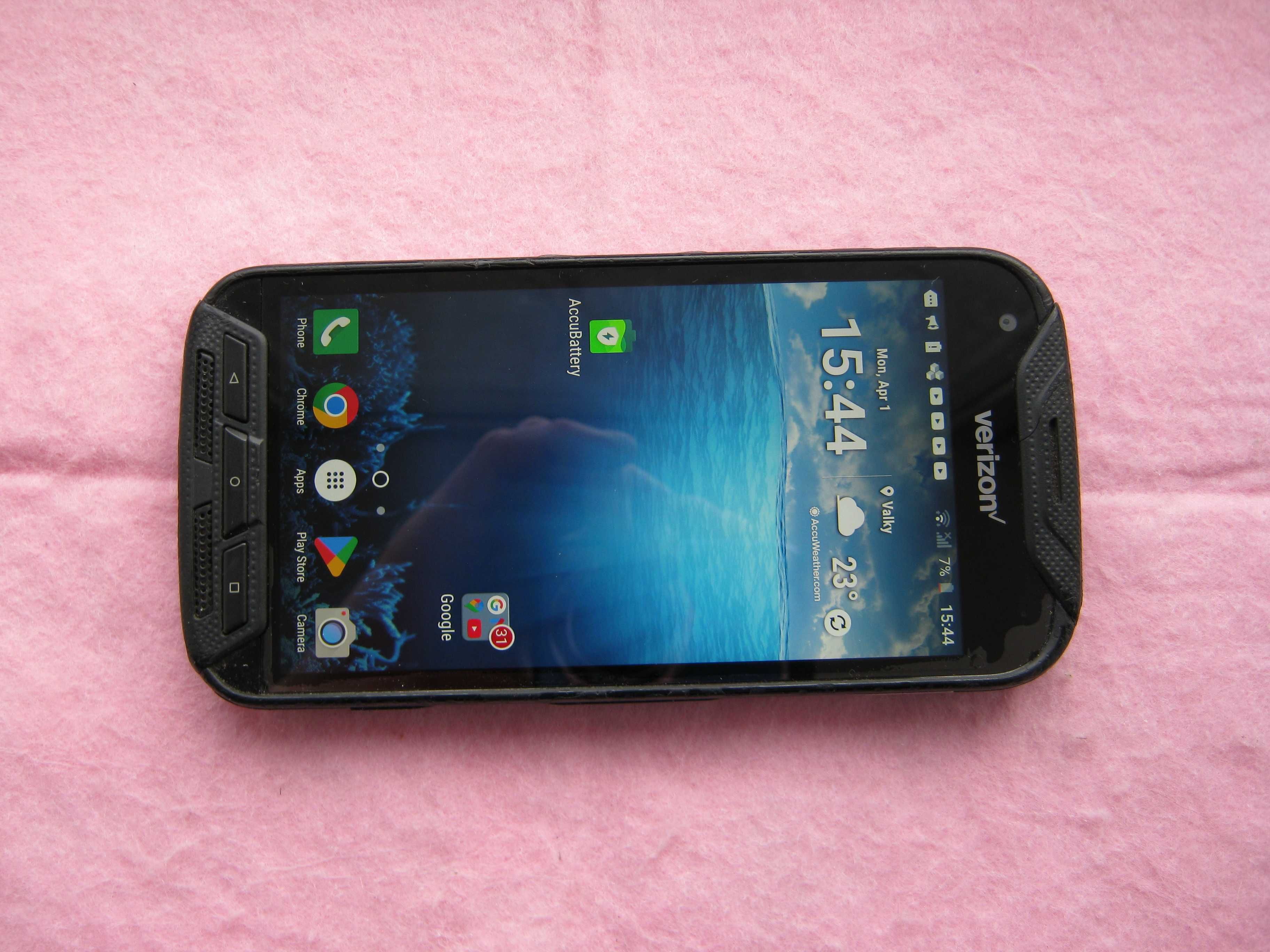 Kyocera DuraForce Pro E6810, 32 гб.