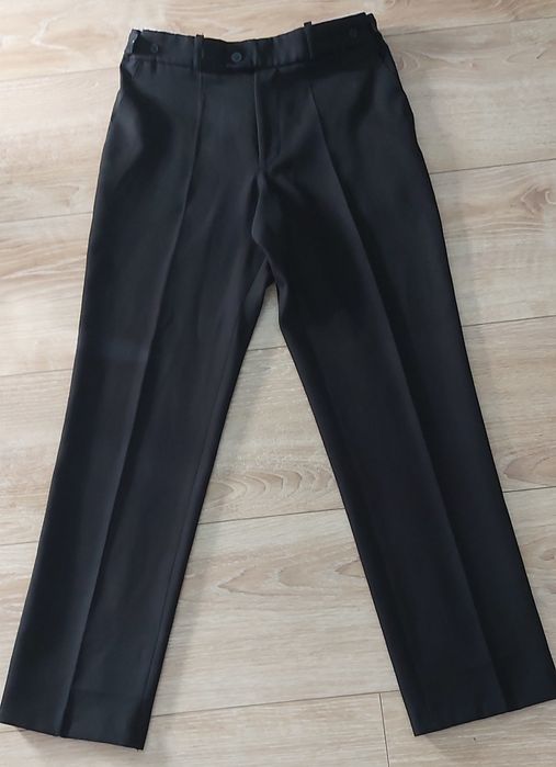 Sprzedam strój komunijny, spodnie i buty