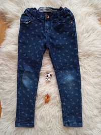 Długie spodnie jeansowe Primark w motylki w rozmiarze 116