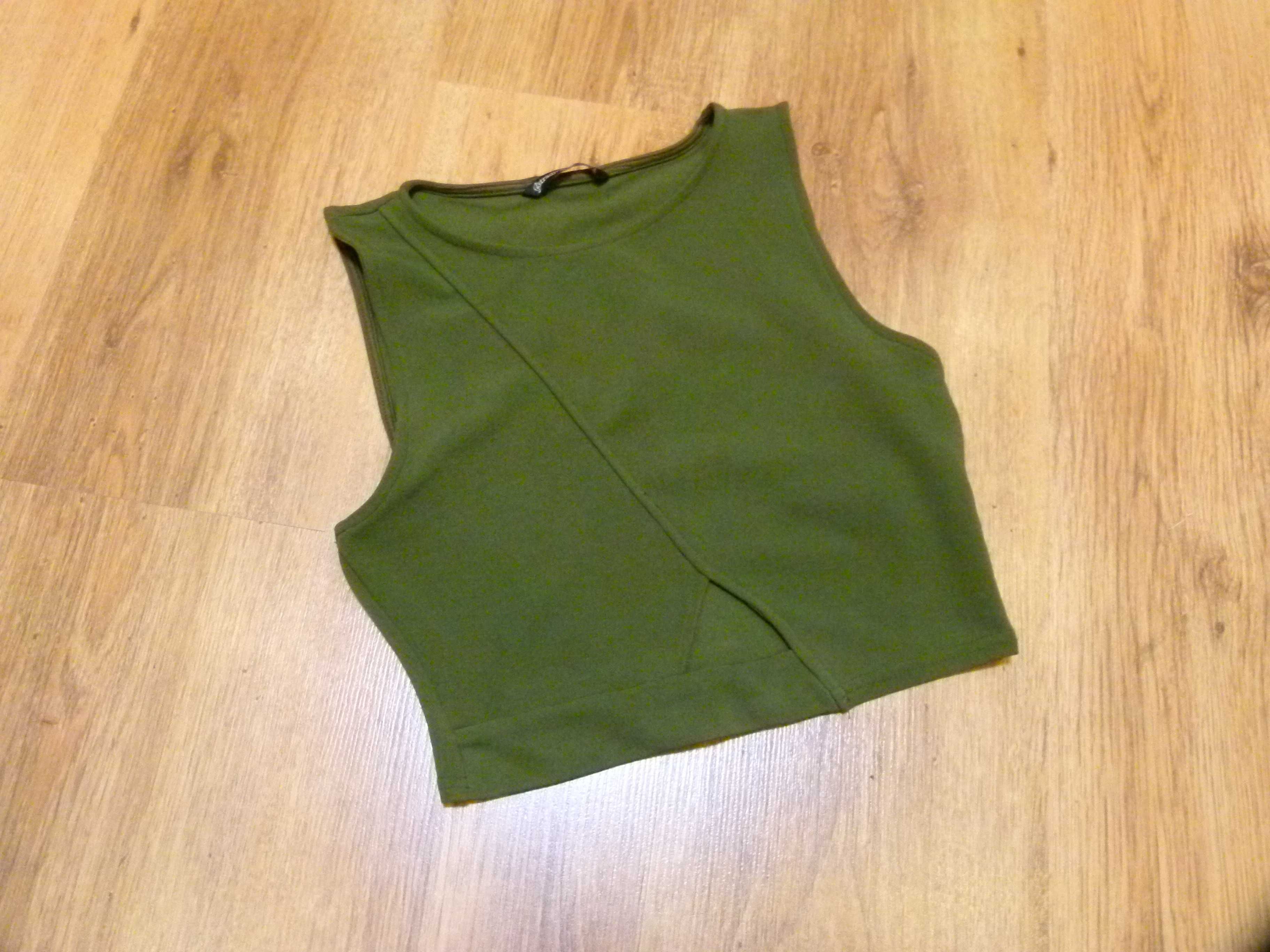 Stradivarius koszulka bluzka crop top khaki rozm 36 S