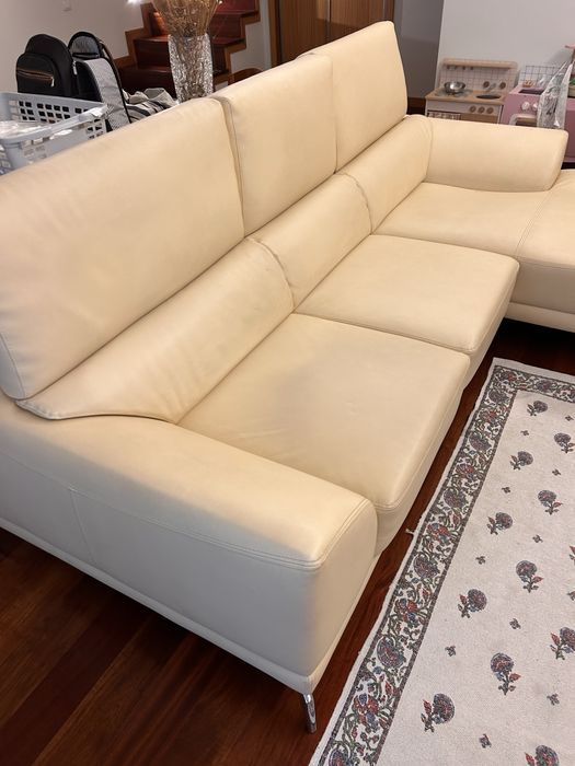 Sofá 4 lugares com chaise longue