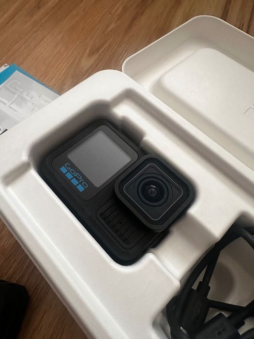 GO PRO HERO 13  + uchwyt na lampę i mikrofon stan idealny!