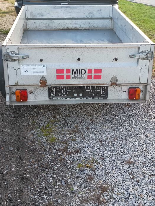 Przyczepka samochodowa