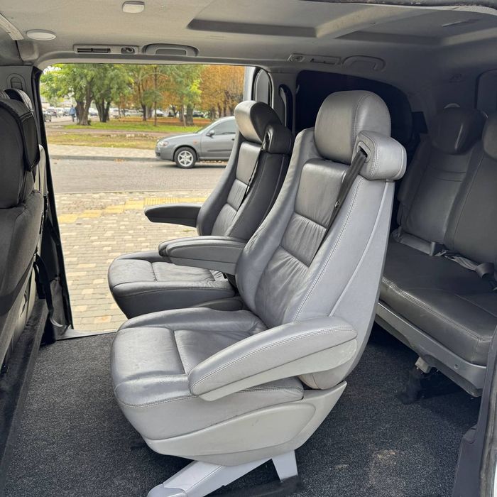 Продам Мерседес Вито Оригинальный салон 7+1