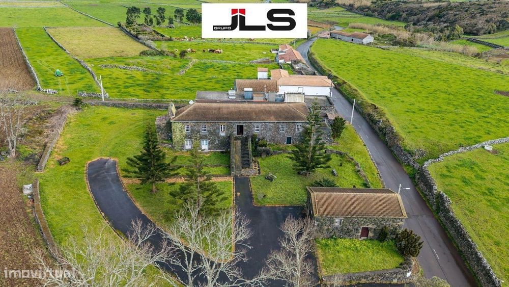 Imóvel Comercial – Restaurante no Caminho das Grotas, Ilha Graciosa