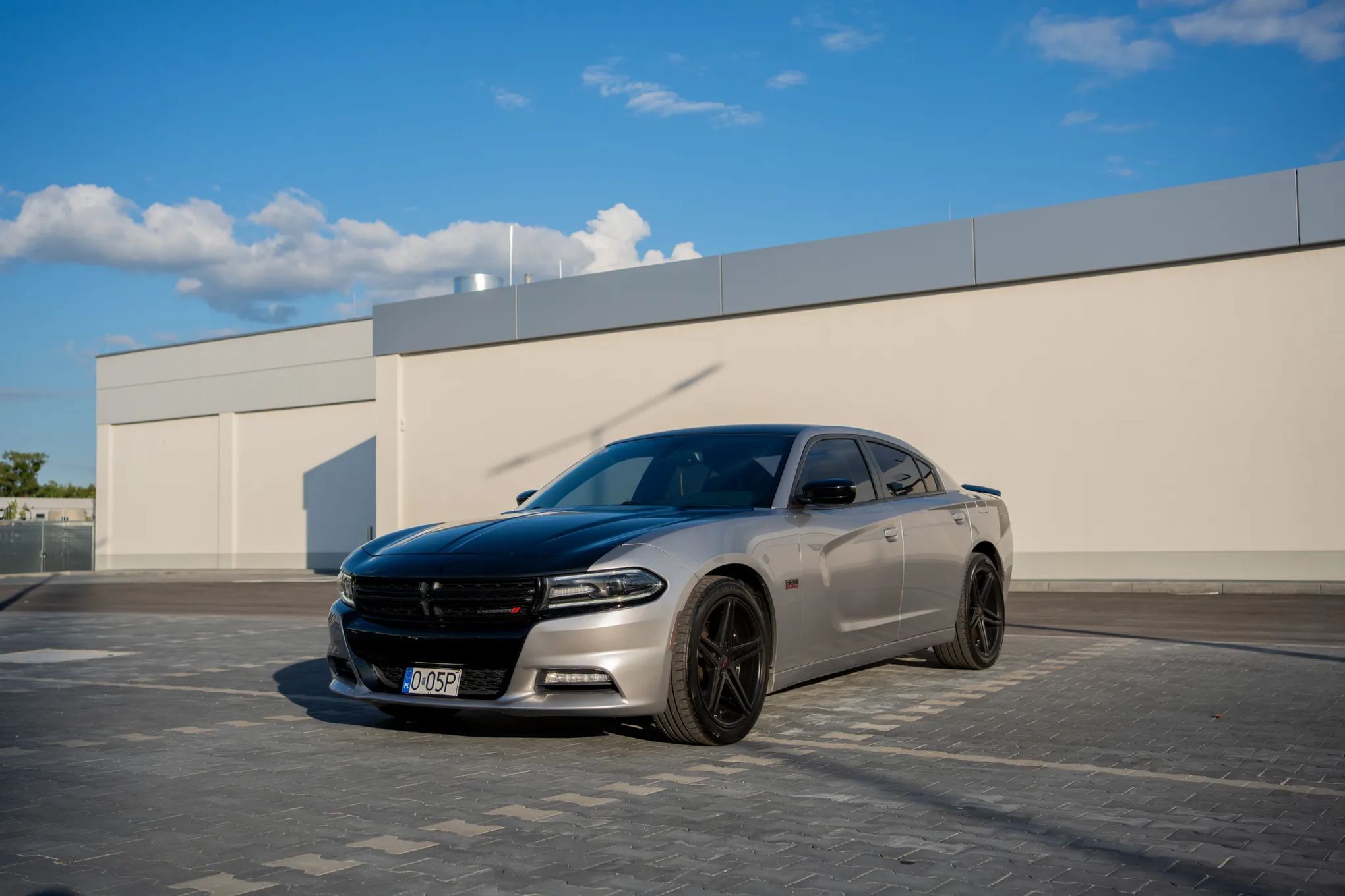 Dodge Charger zadbany Dodge Charger R/T 5.7 blacktop edition w bogatym wyposażeniu